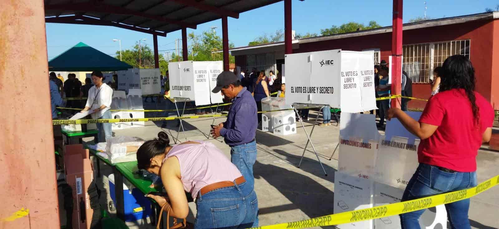 Desde temprana hora ciudadanos acuden a votar en la zona noroeste de Piedras Negras 