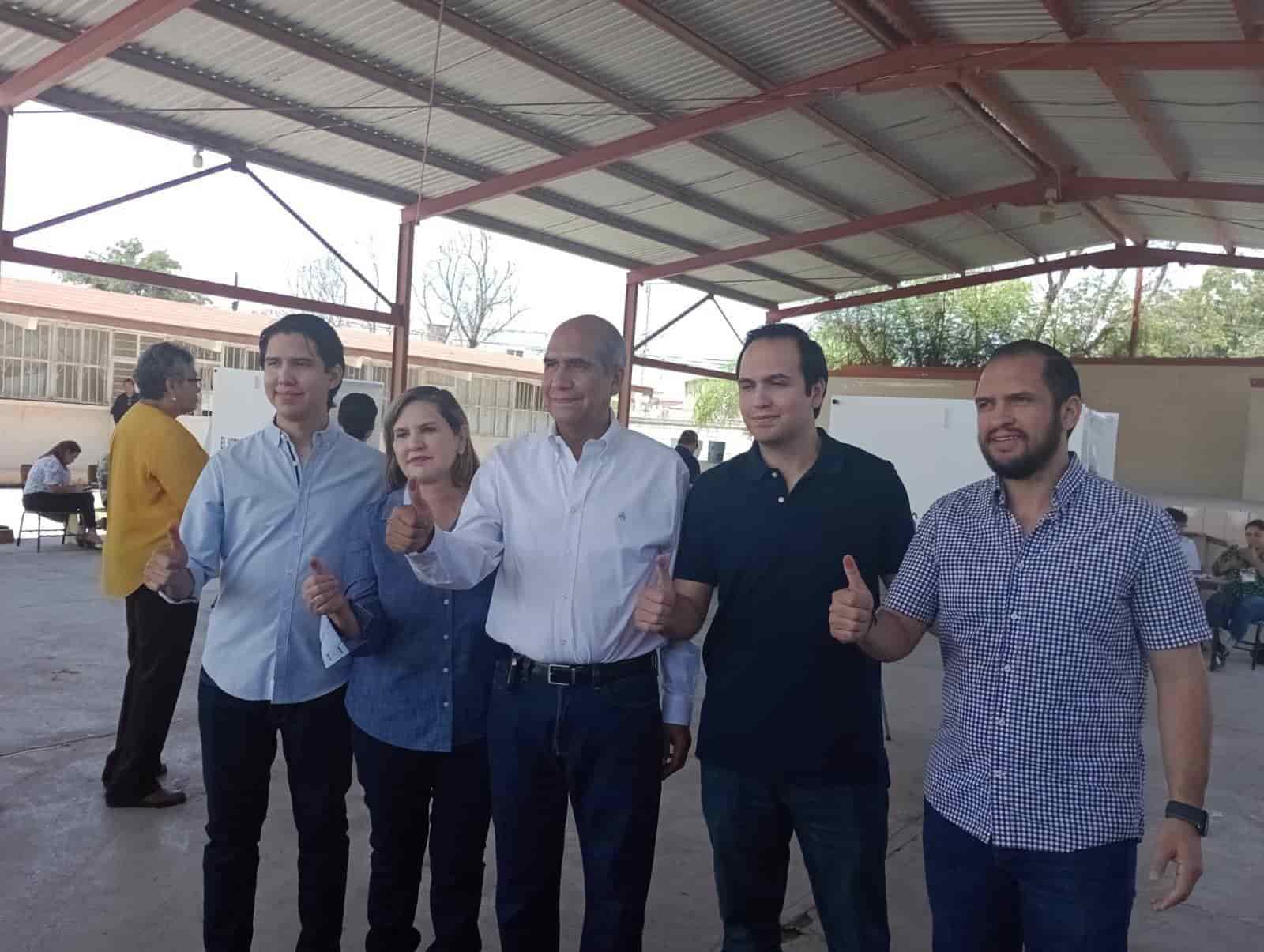 Cumple Mario Dávila con deber ciudadano