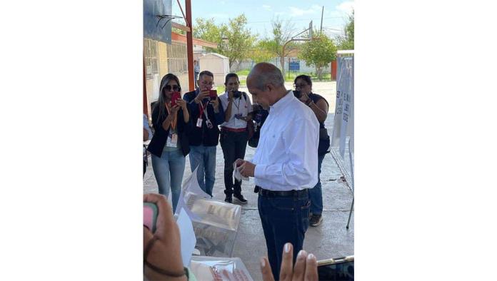 Cumple Mario Dávila con deber ciudadano