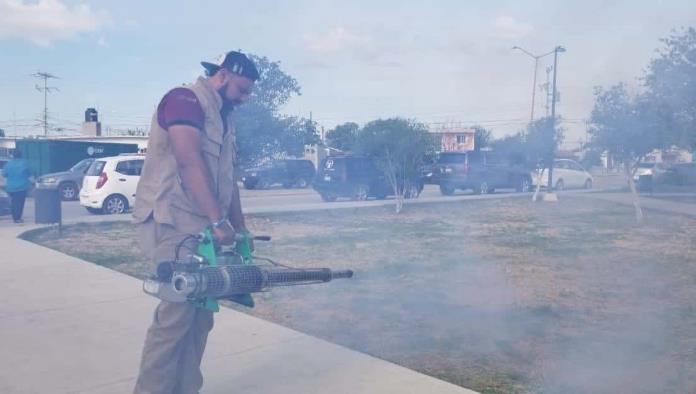 Adelantan fumigación contra mosquito vector