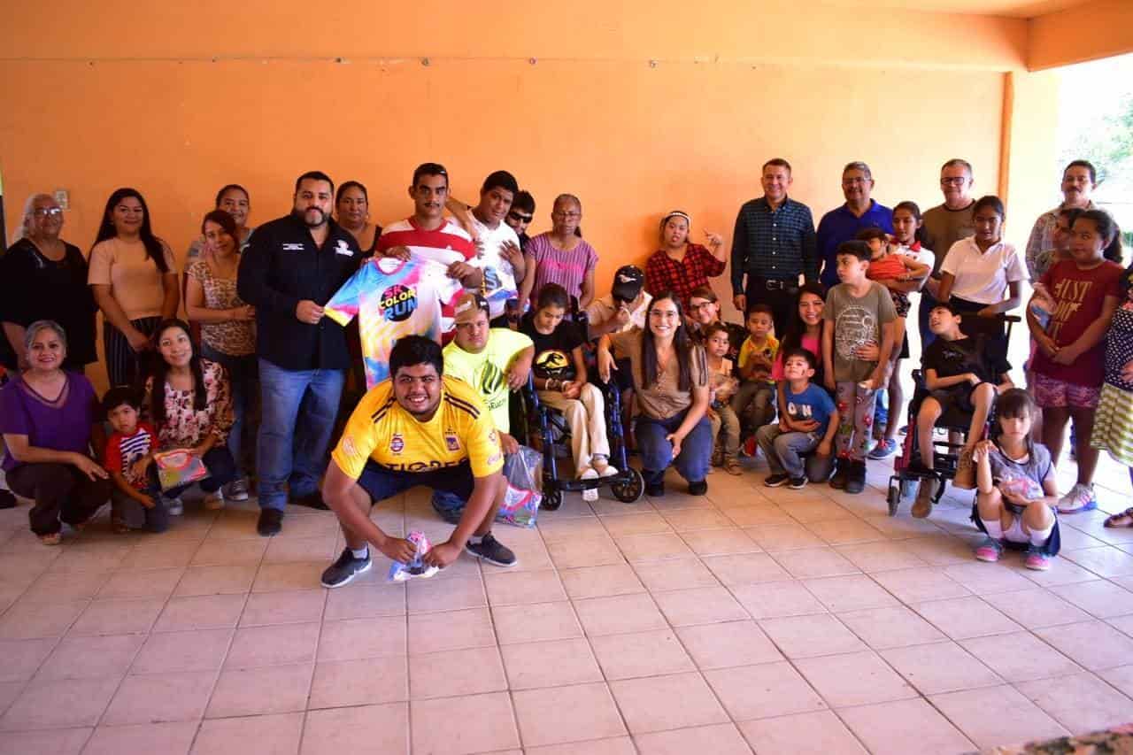 Visita Hugo a los alumnos del Centro de Atención Múltiple