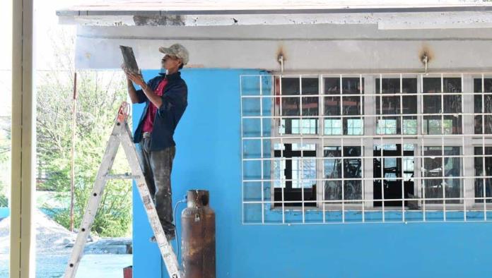 Avanzan obras en las escuelas
