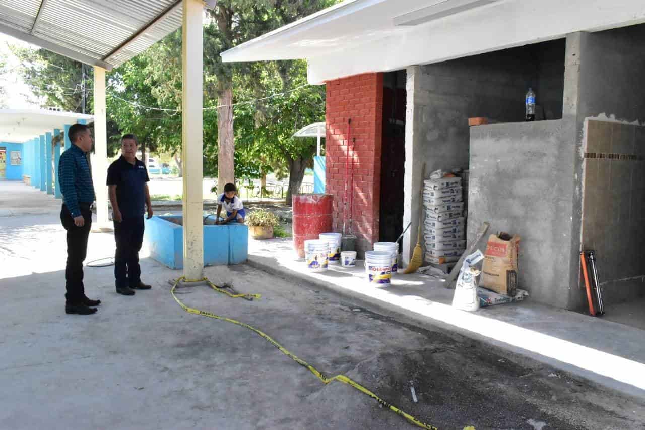 Avanzan obras en las escuelas