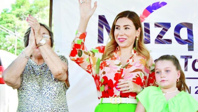 Mejora Tania las calles de Múzquiz