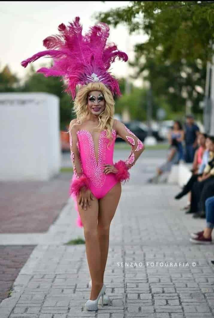 “No soy mujer, pero me transformo en su honor”, afirma Aldo