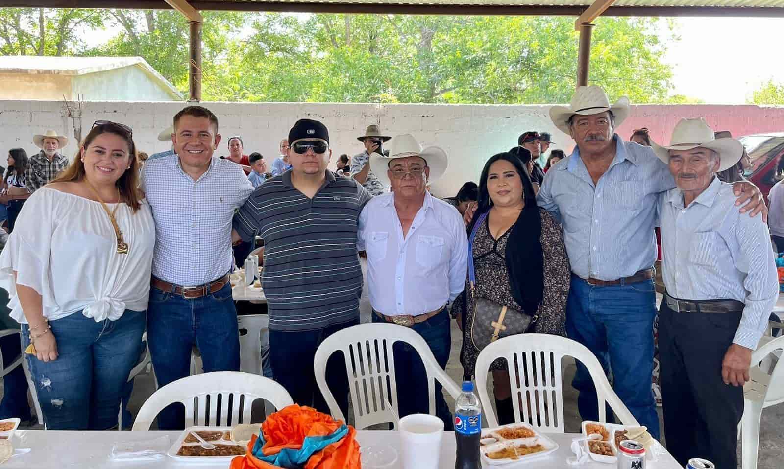 Celebran 87 años en “La Cascada”