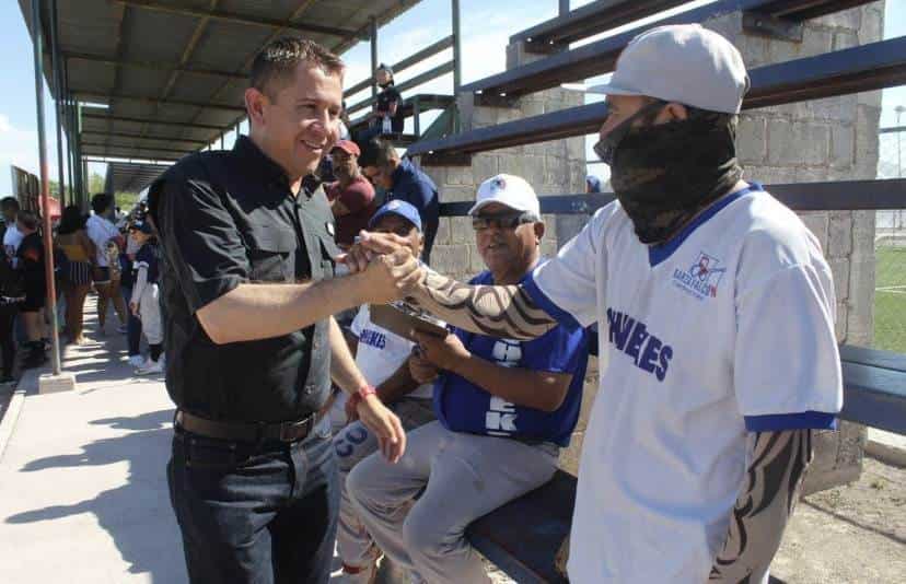 Festejará Hugo a padres en su día