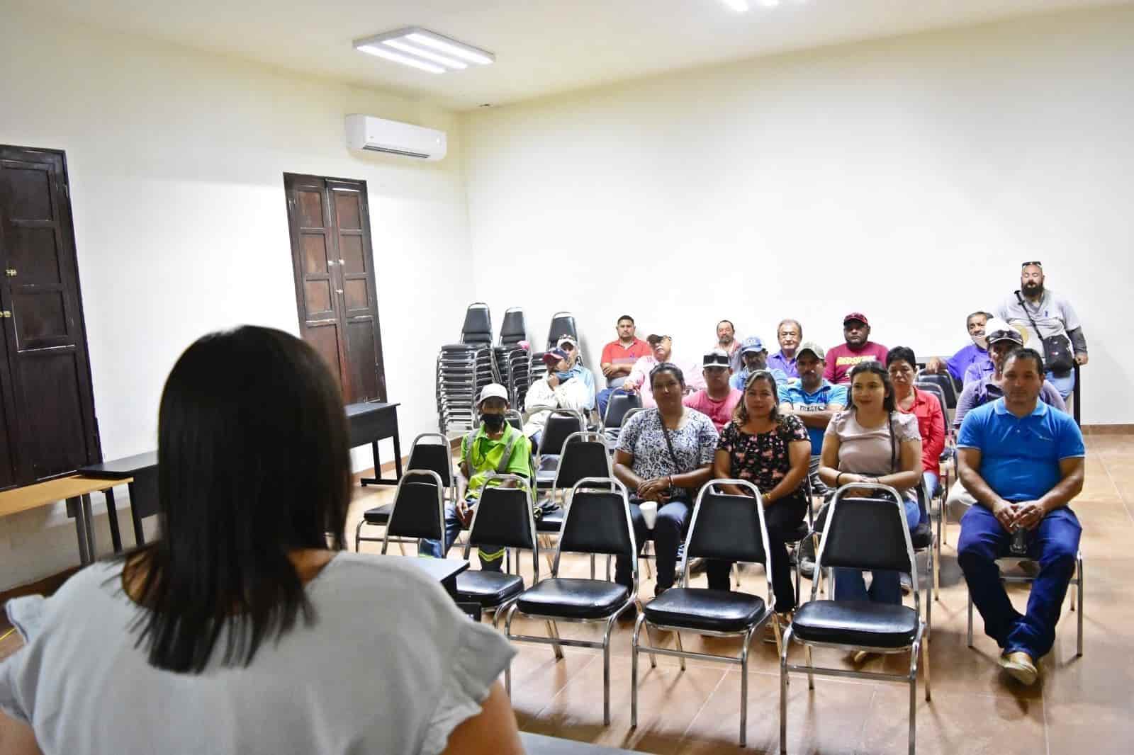 Instruye DIF sobre cáncer de próstata