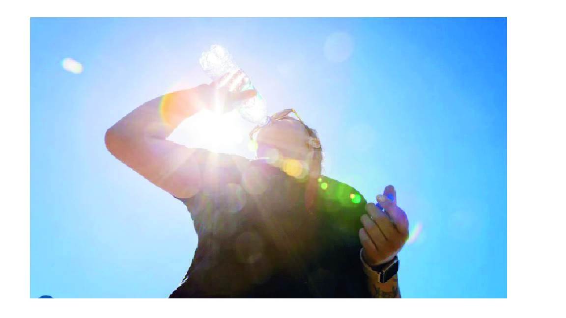 Sufren 8 niños golpe de calor