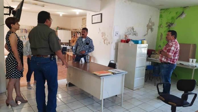 Supervisan bibliotecas en Frontera