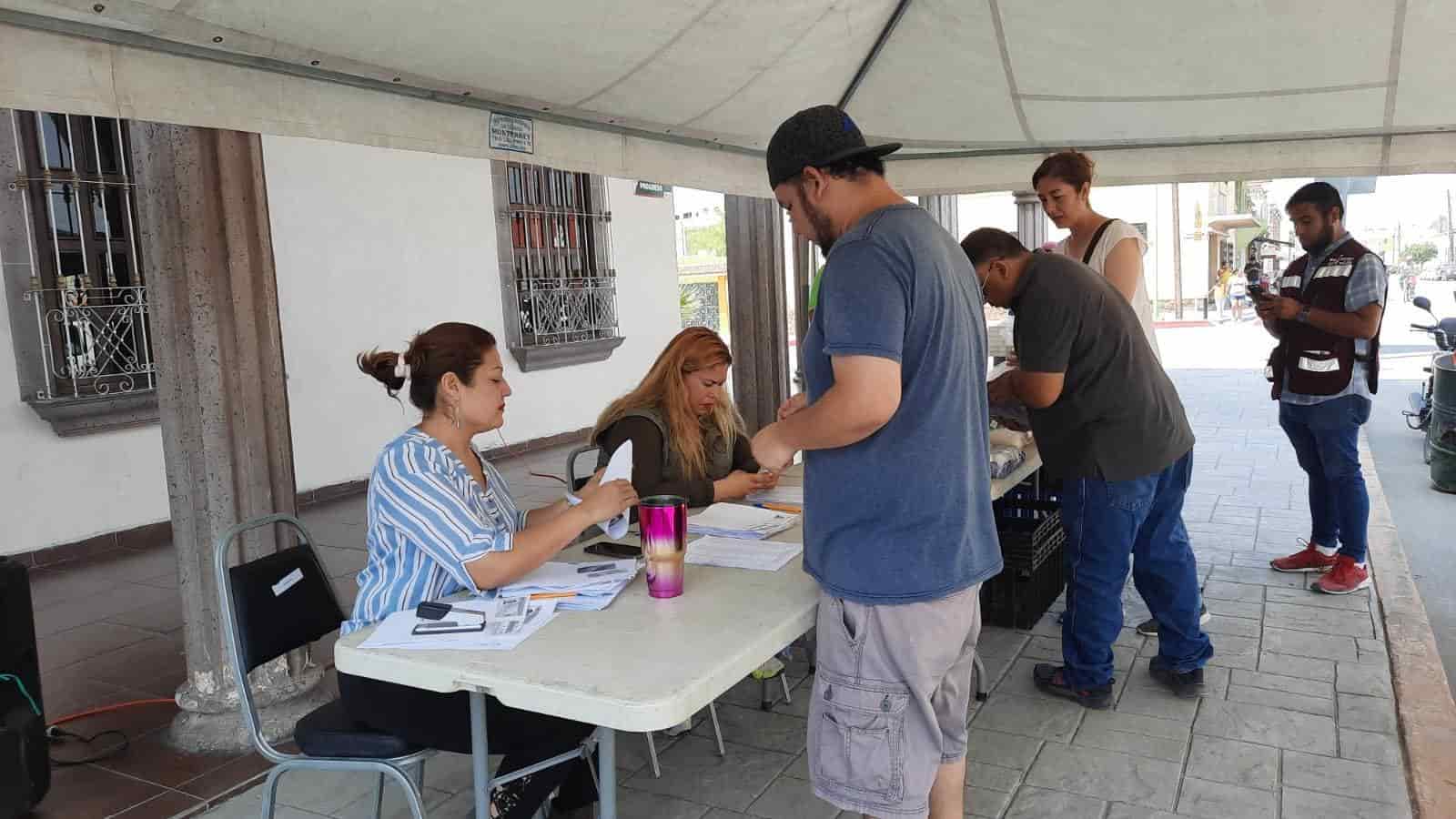 Entregan ahora 400 despensas