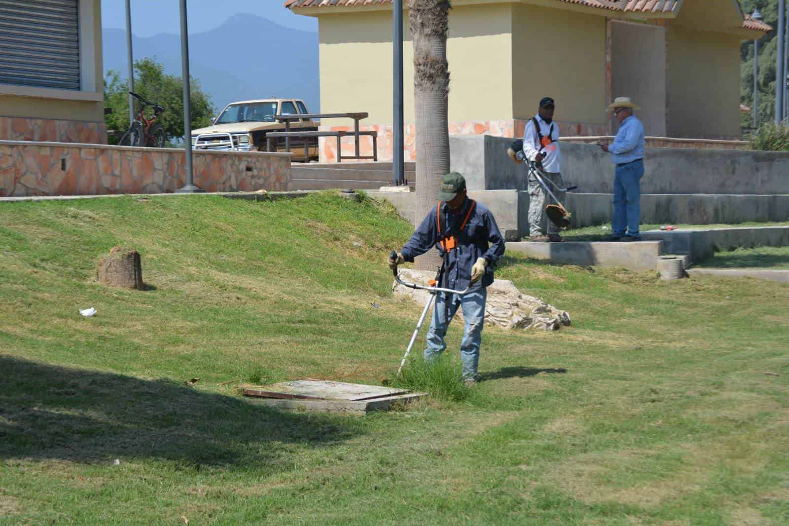 Embellecen el parque lineal