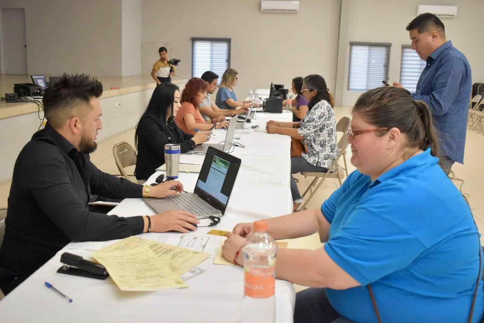 Arrancan brigada  de Registro Civil  en el auditorio de Nava