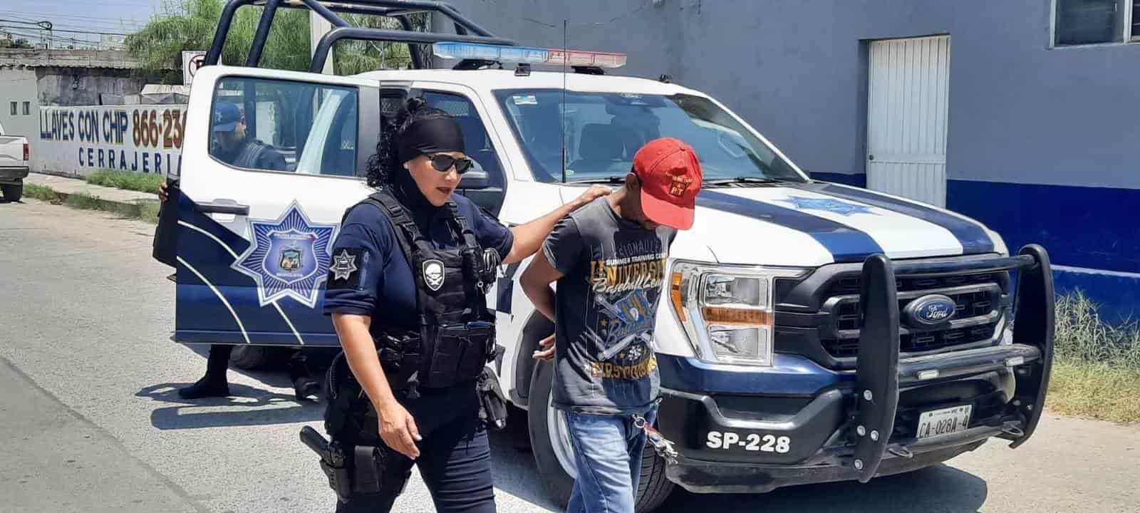 Cargaba TV por la calle queda arrestado