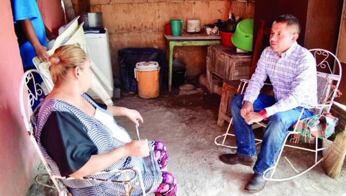 Visita Hugo a población