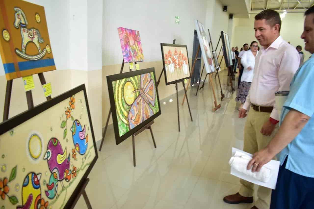 Reconoce Hugo labor del IMSS