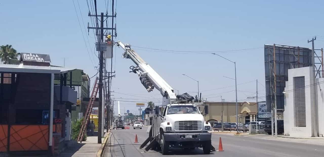 Se quedan sin luz; semáforos sin funcionamiento