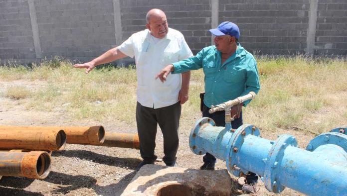 Garantiza alcalde agua en colonias