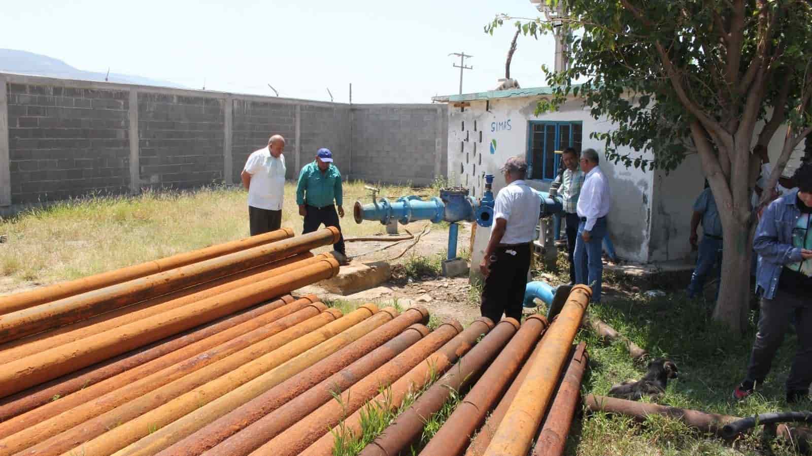 Garantiza alcalde agua en colonias