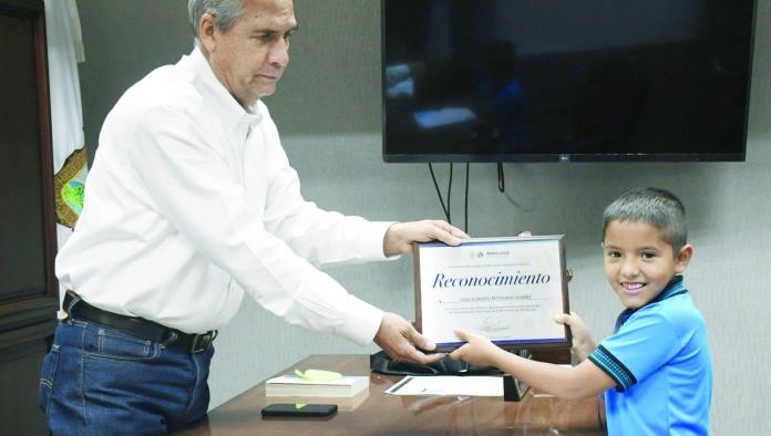 Gana 2do lugar en matemáticas