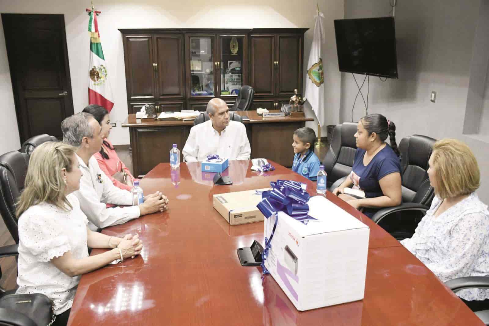 Gana 2do lugar en matemáticas