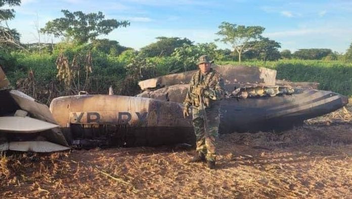 Venezuela derriba avioneta mexicana; Aseguran que era del narcotráfico