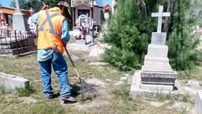 Por petición de la ciudadanía, realizan mantenimiento en espacios públicos de Allende