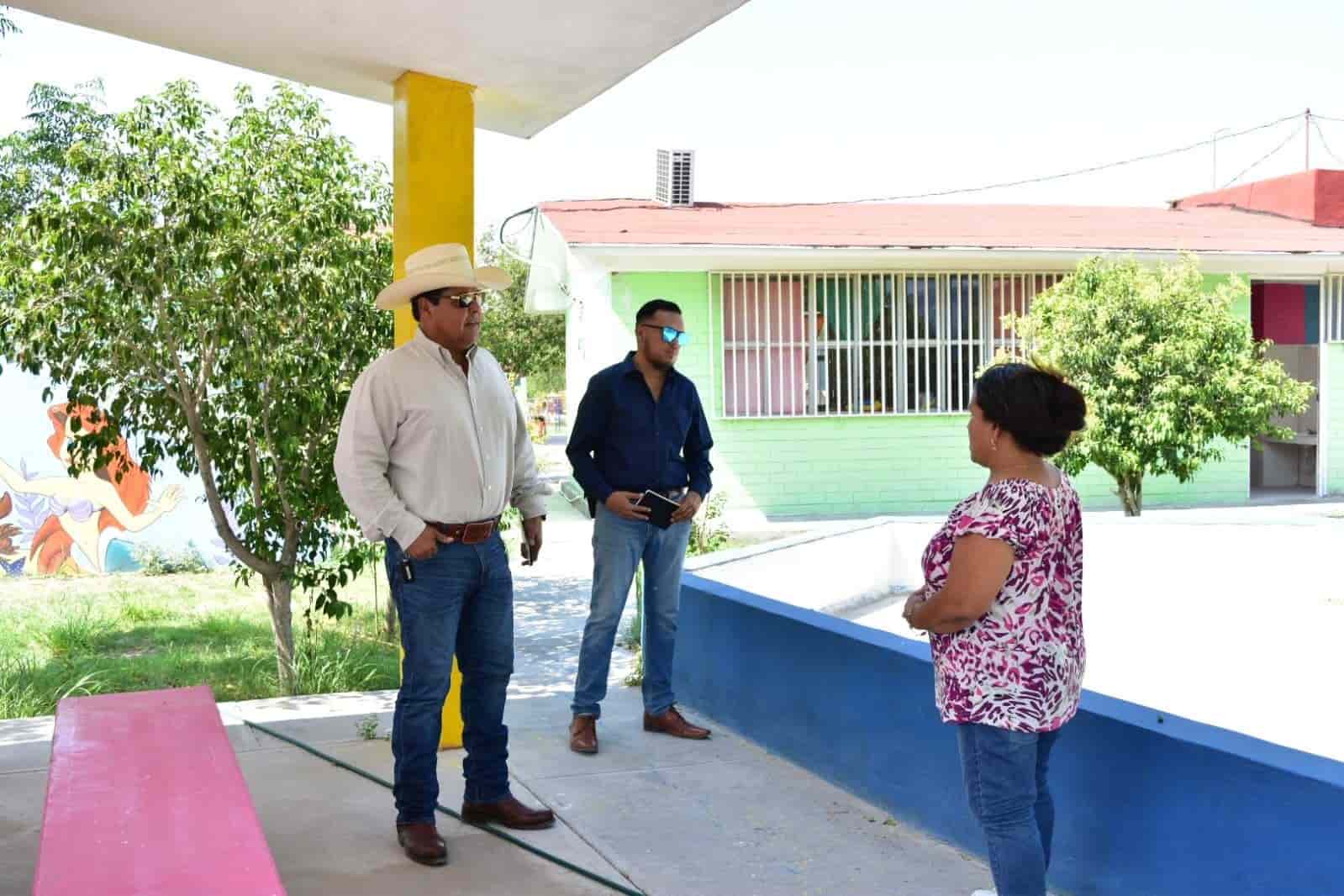 Atiende Beto a Jardín de Niños