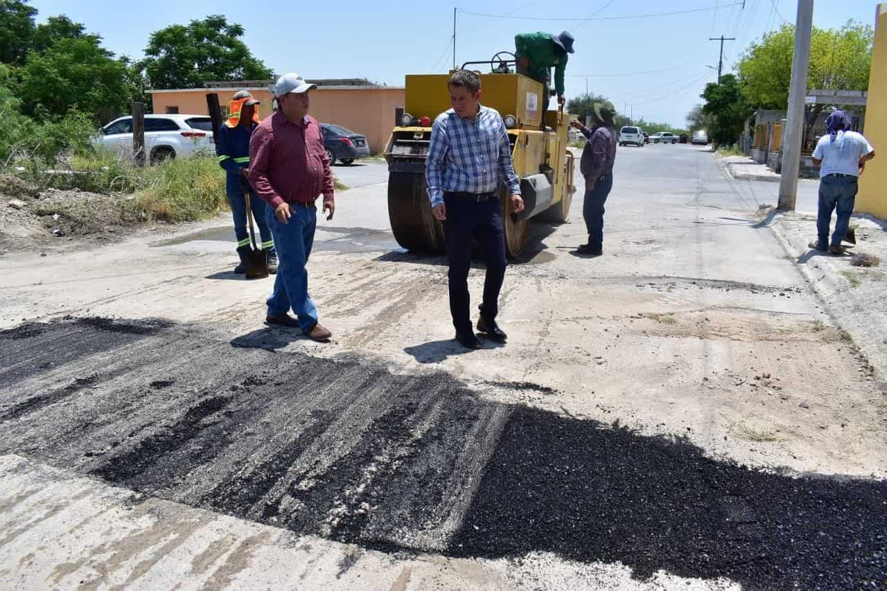 Trabaja San Buena en bacheo