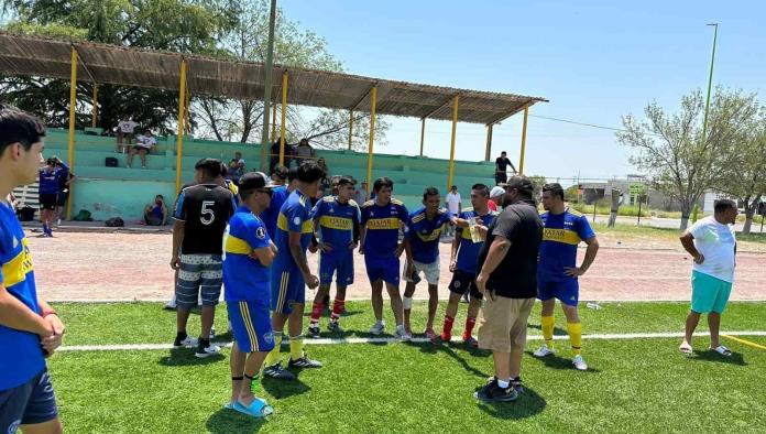 Premia Hugo a futbolistas