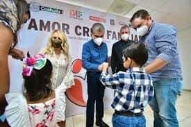 Buscan 60 niños padres adoptivos