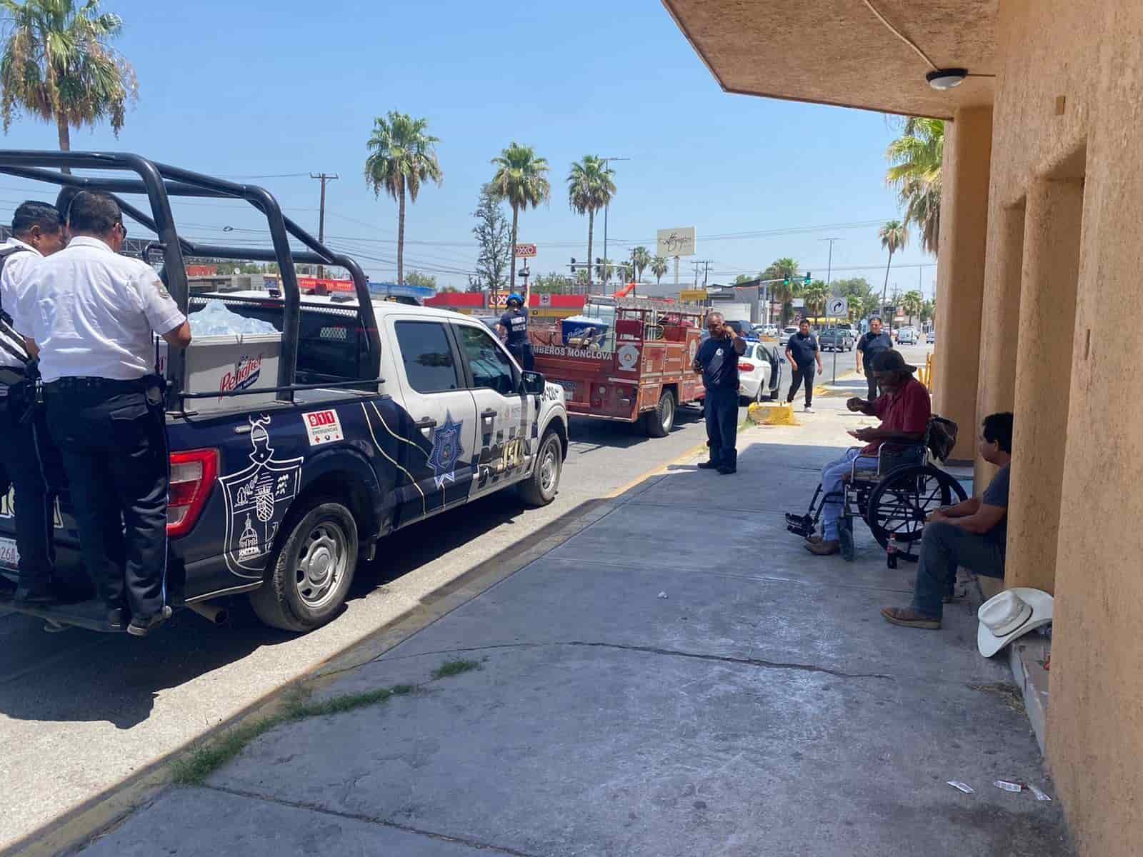 Atienden a 3 abuelos por golpe de calor