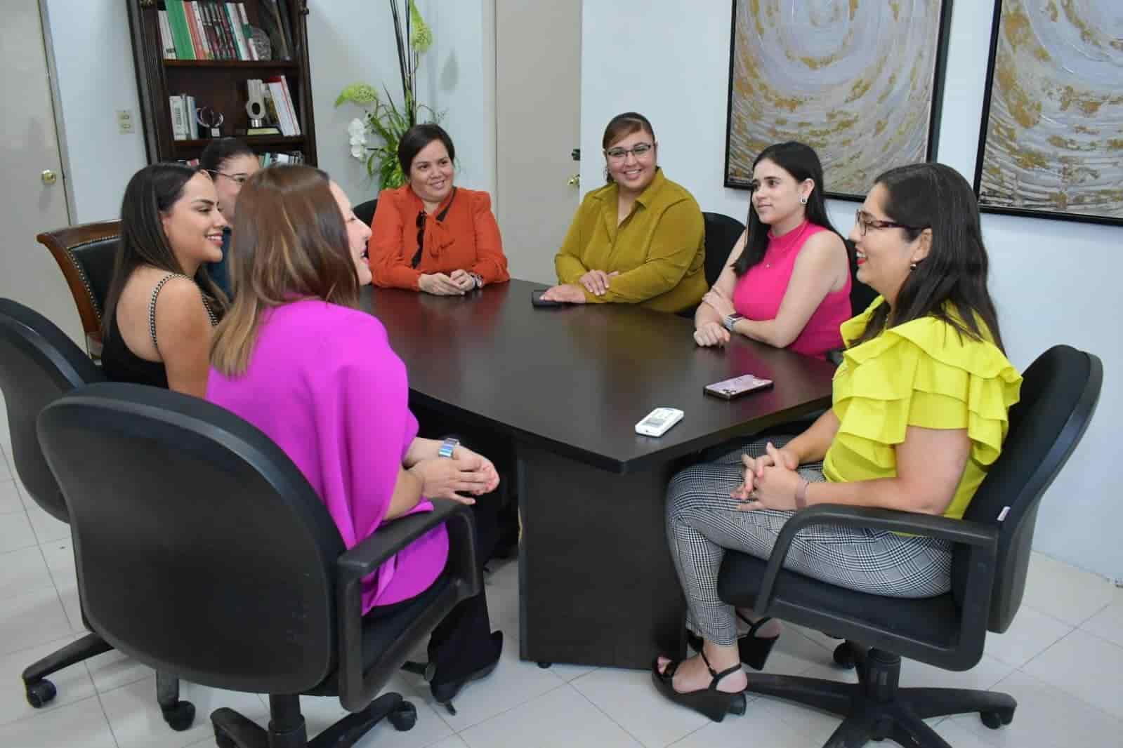 Mantiene Pily Valenzuela las audiencias ciudadanas.
