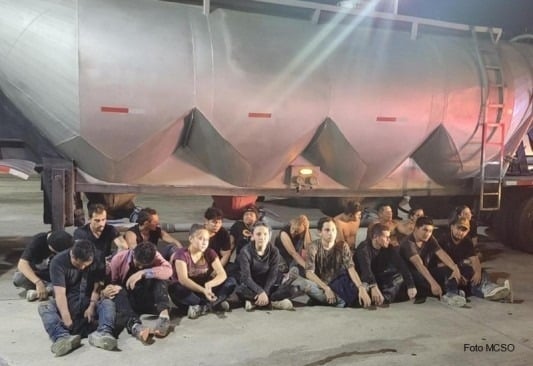 Salvan de morir a 18 migrantes en Eagle Pass