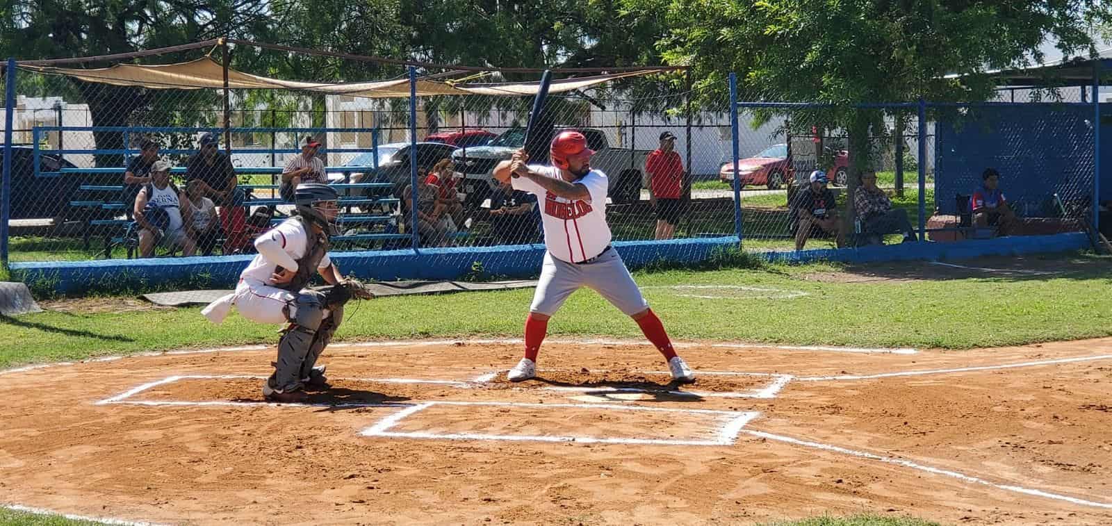 Yankees presiona por la cima