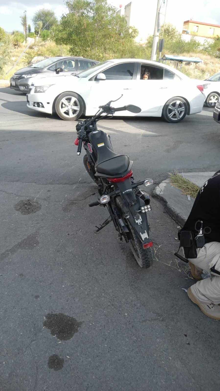 Estrella moto contra Jetta