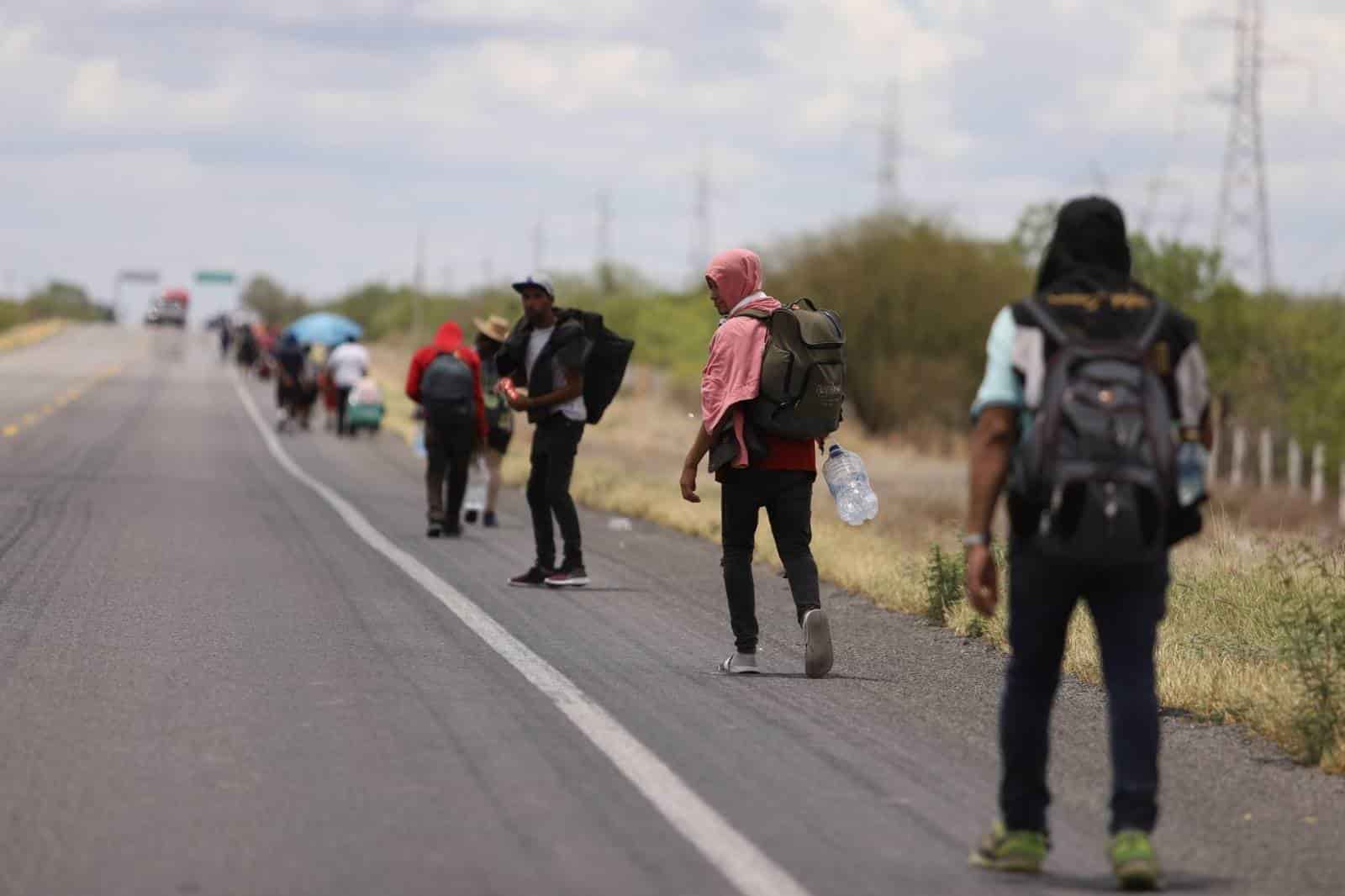 Continúan llegando migrantes a esta frontera