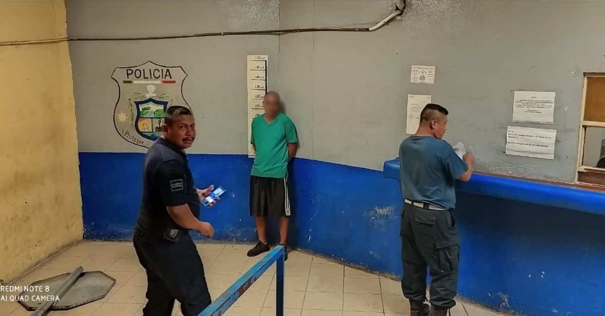 Alfredo N paseaba sin ropa por la colonia 21 de Marzo.