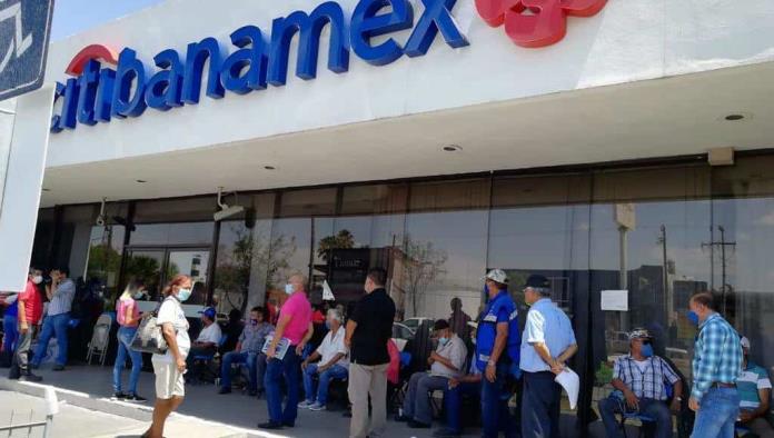 Extravían dinero al salir de Banamex