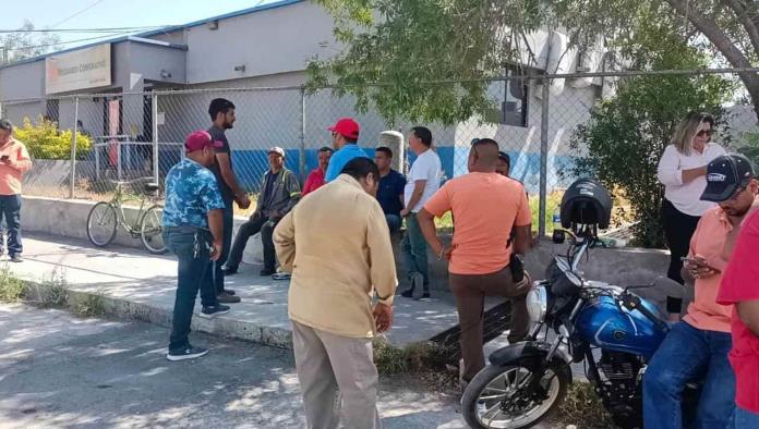 Amagan trabajadores con retomar protestas