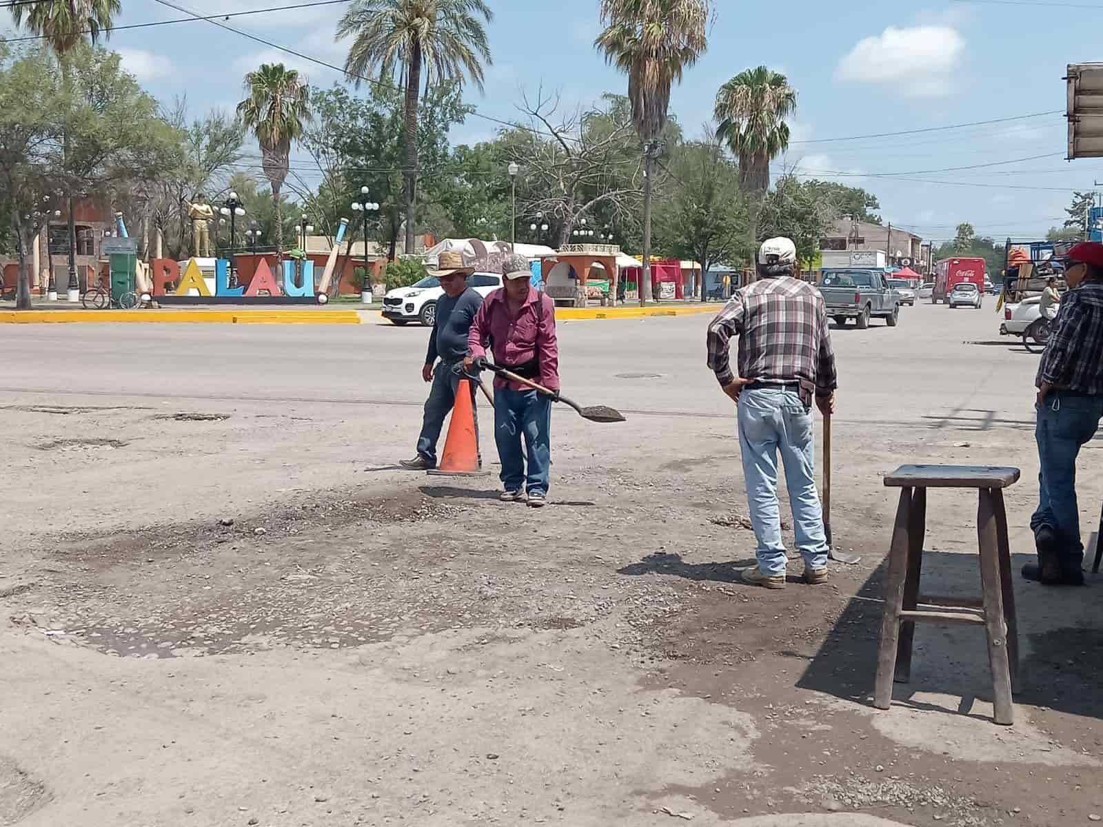 Bachean vialidades en Palaú