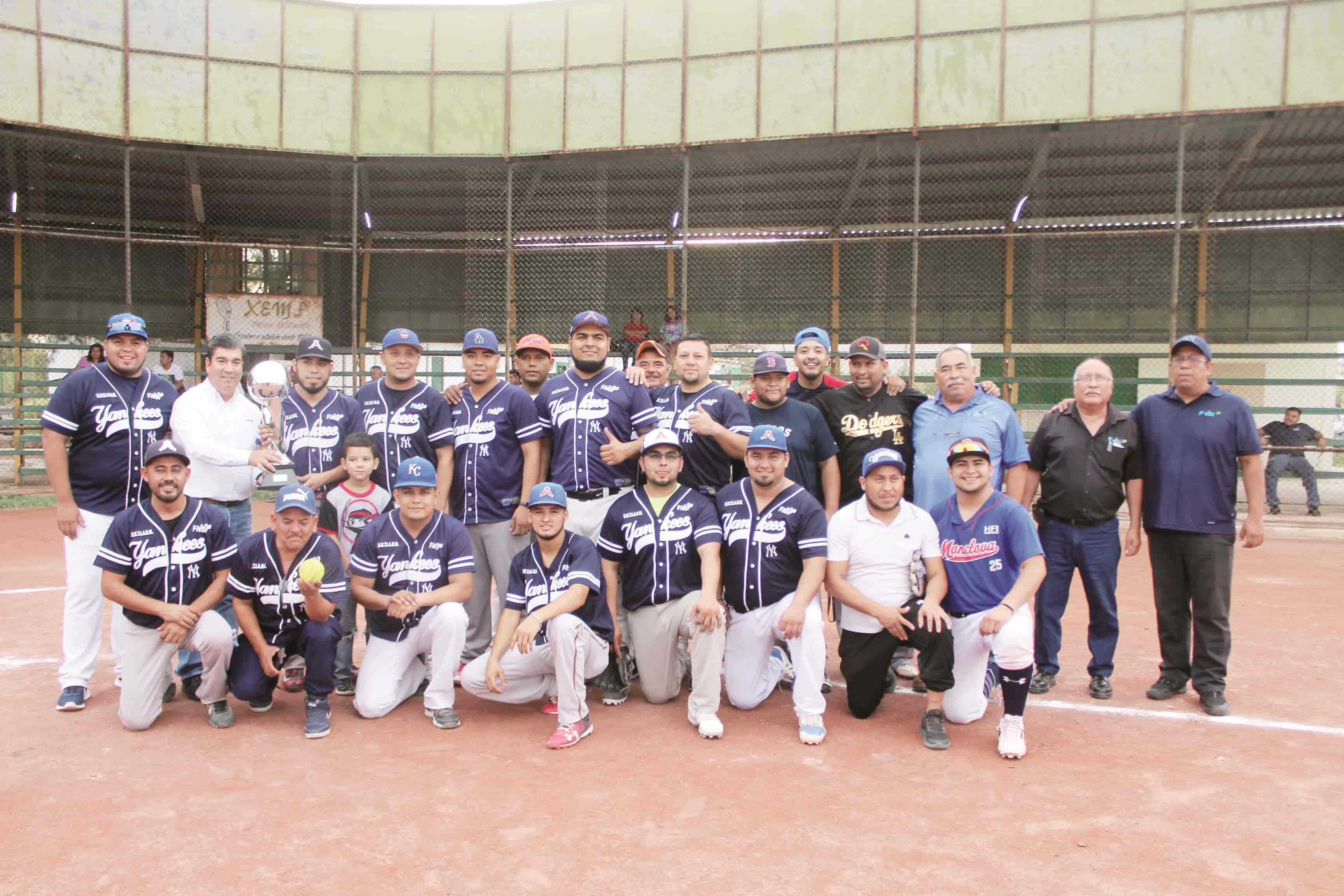 Maxion campeón de torneo softbol FNSI