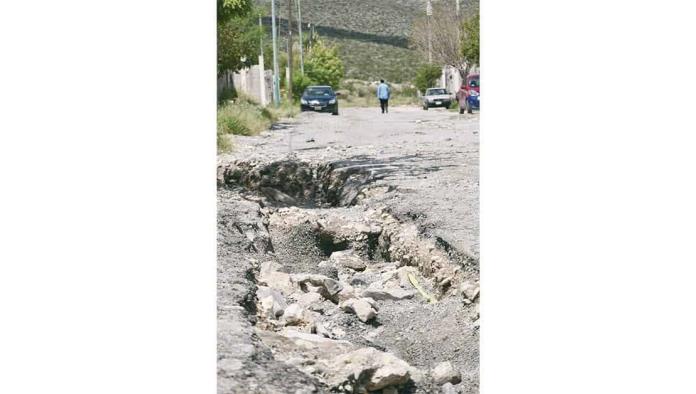 Deja la lluvia enormes zanjas