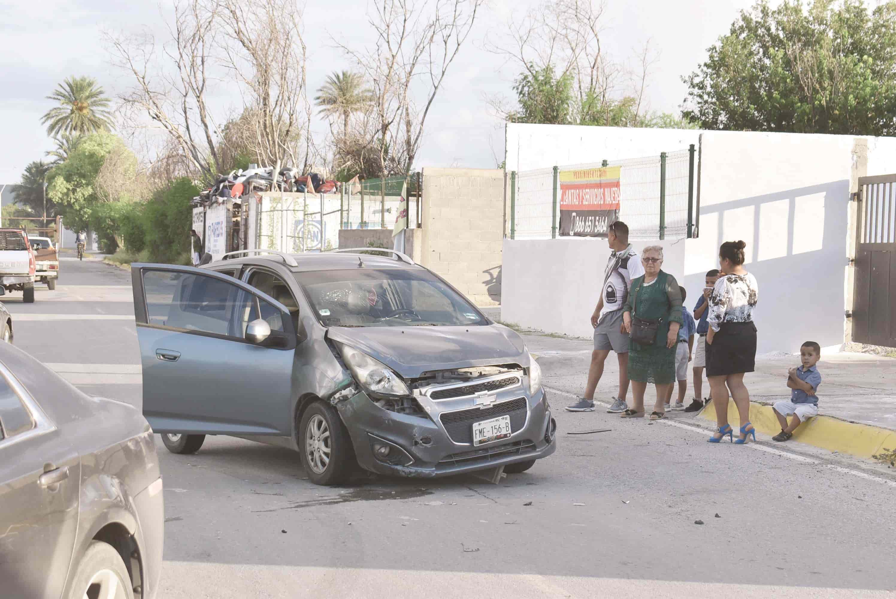 Encontronazo deja a menor lesionado