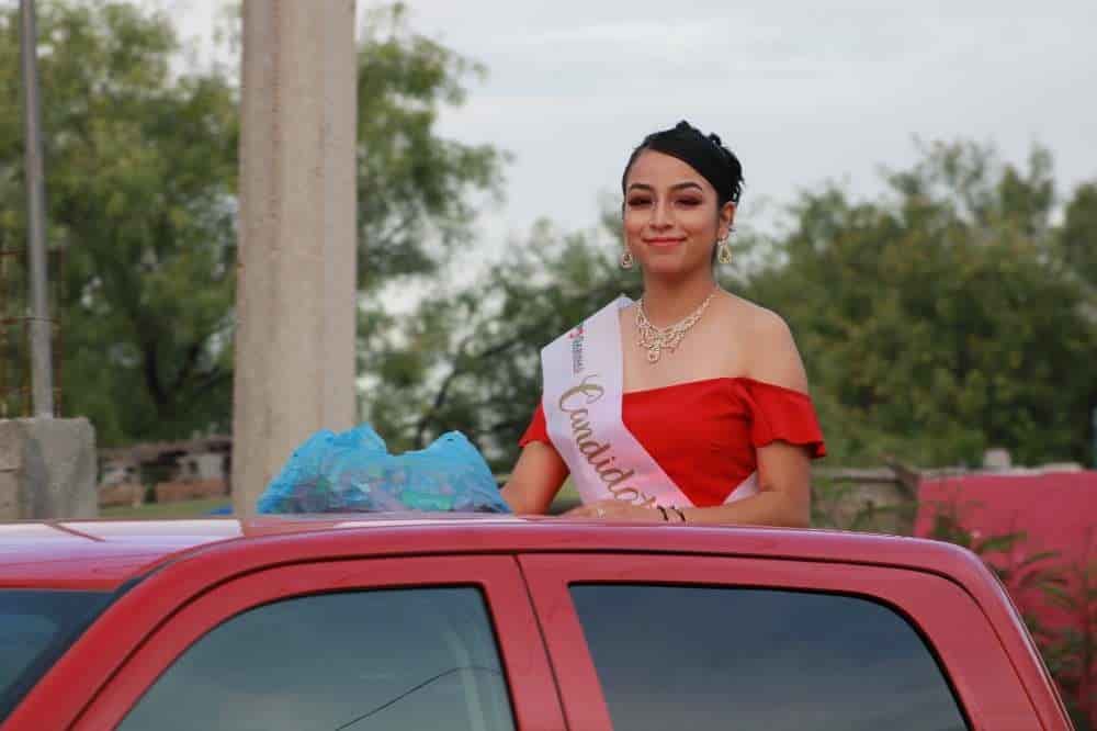 Yoselin I será coronada este viernes como reina de Cloete