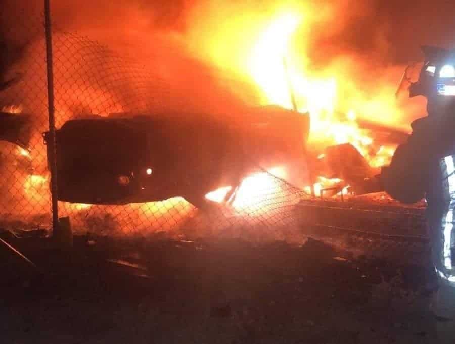 Carambola en la 57 termina con 3 autos en llamas
