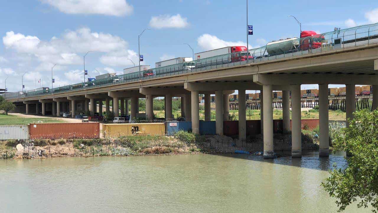 Adelantan la instalación de muro flotante en el Bravo