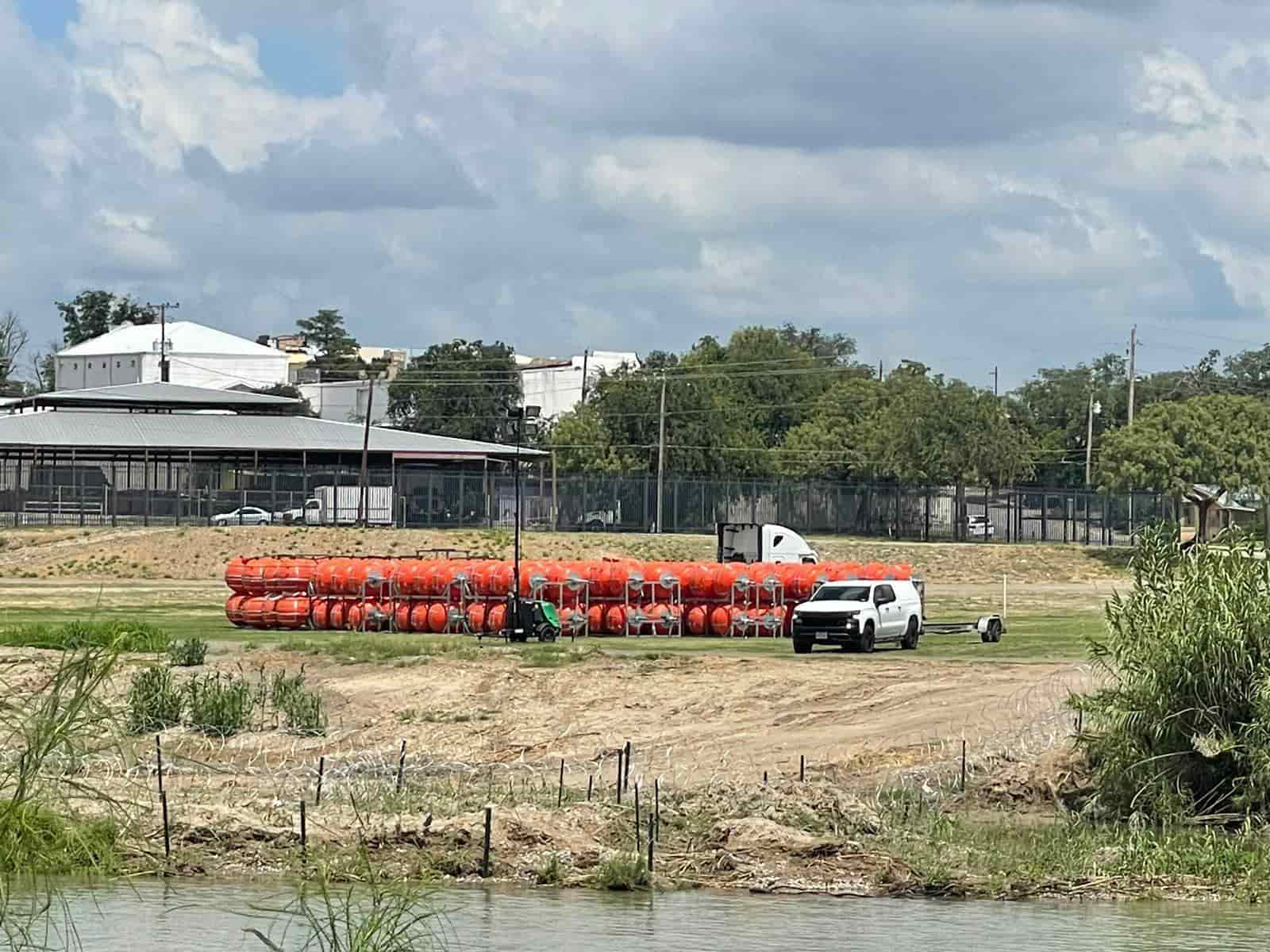 Si ponen 300 metros de muro, caminaremos 600 más