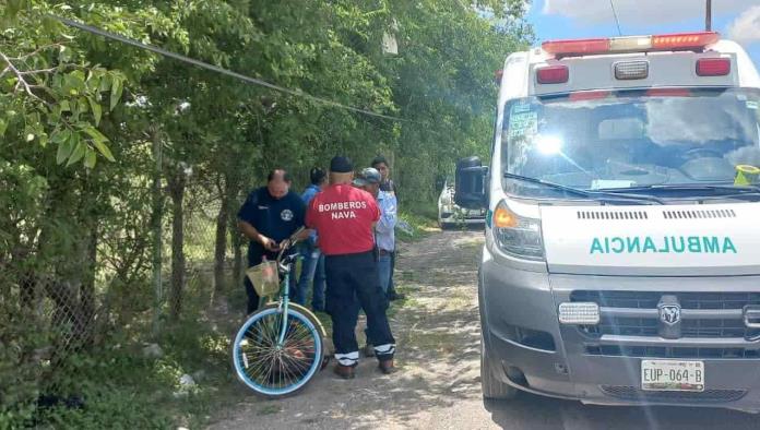 Encuentran a hombre inconsciente en un costado de la carretera