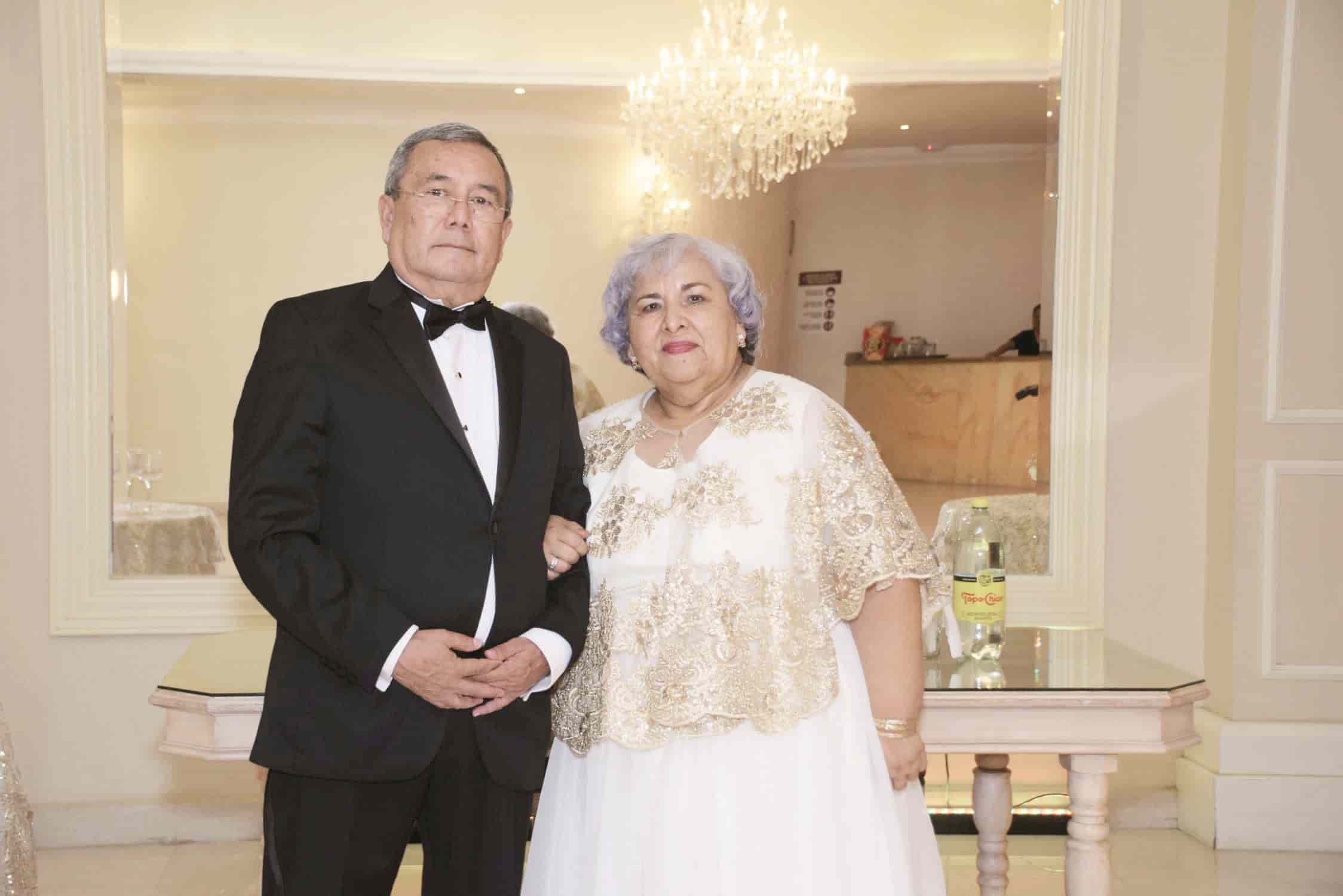 Candelaria y Jesús celebran Bodas de oro